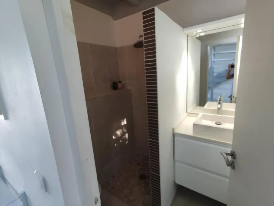 Petite Maison Meublee Piscine Robert Martinique Le Robert 0*,  Martinique